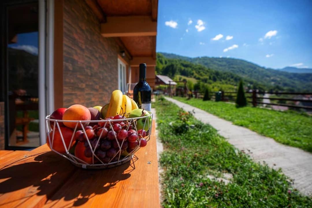 Guesthouse Madzarevic ปลูชิเน ภายนอก รูปภาพ