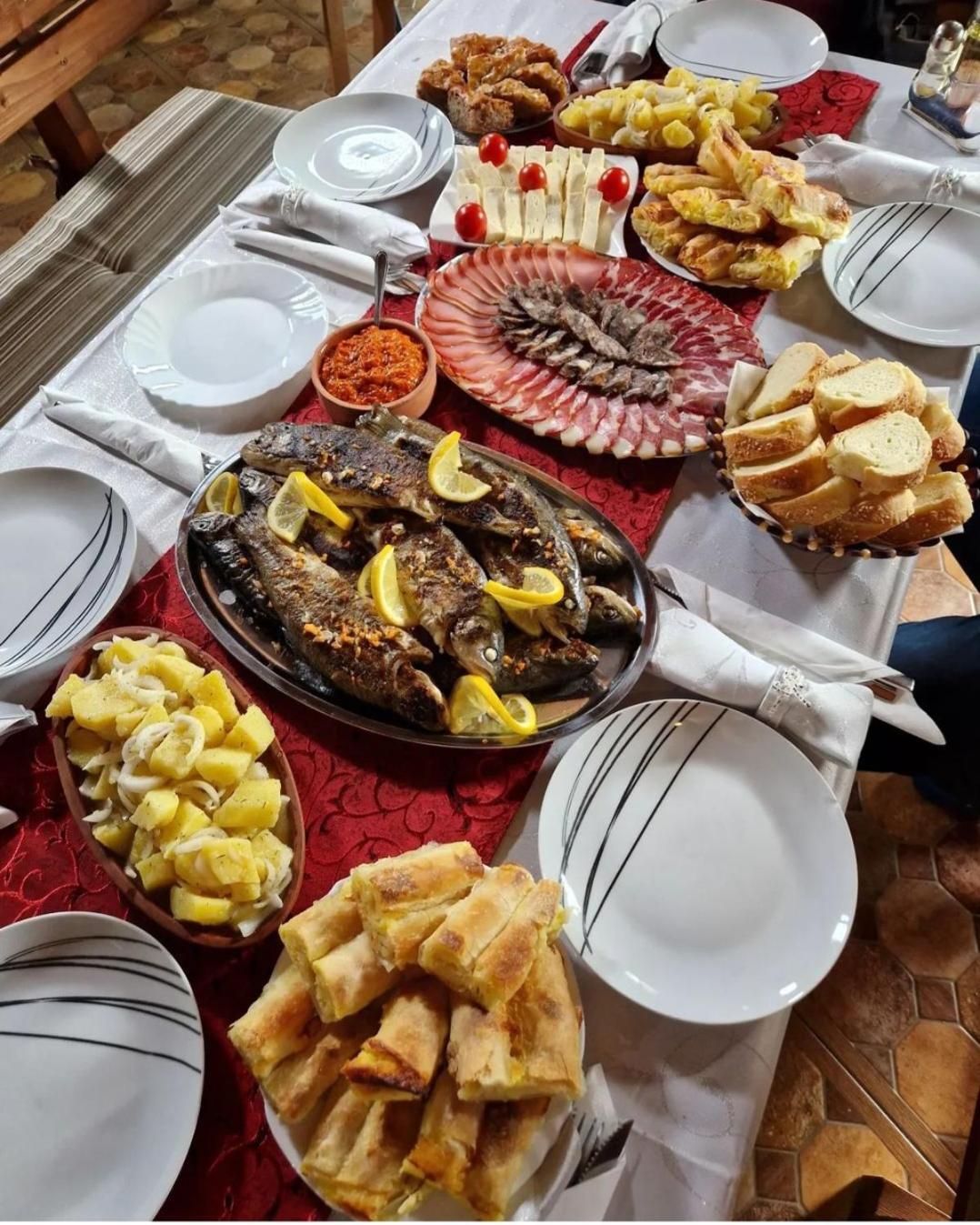Guesthouse Madzarevic ปลูชิเน ภายนอก รูปภาพ