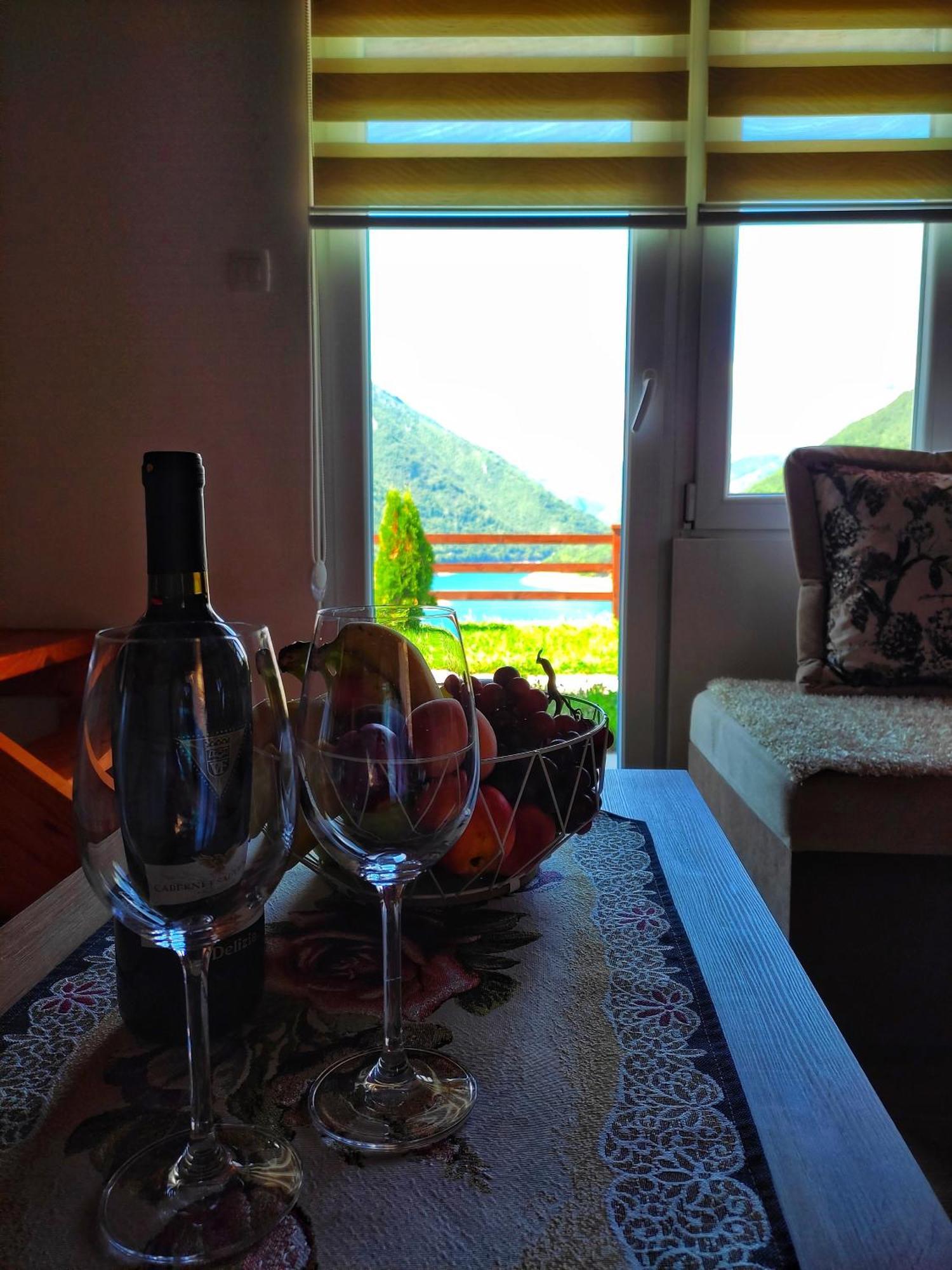 Guesthouse Madzarevic ปลูชิเน ภายนอก รูปภาพ