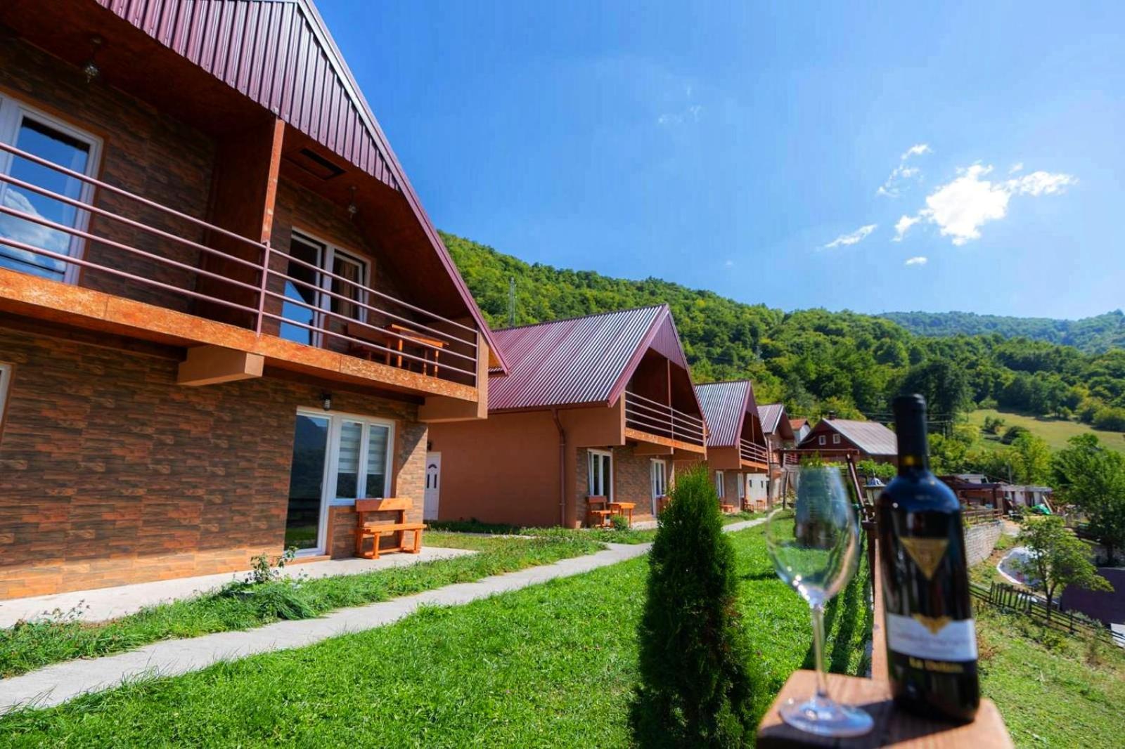 Guesthouse Madzarevic ปลูชิเน ภายนอก รูปภาพ