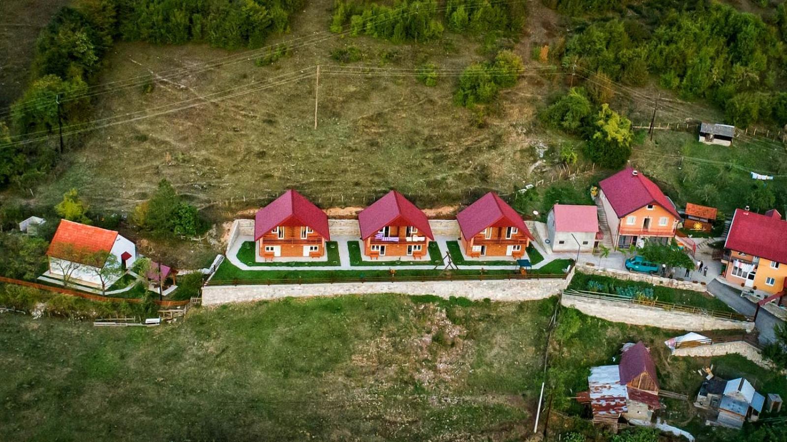 Guesthouse Madzarevic ปลูชิเน ภายนอก รูปภาพ