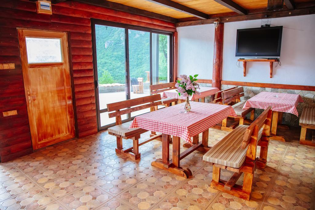 Guesthouse Madzarevic ปลูชิเน ภายนอก รูปภาพ